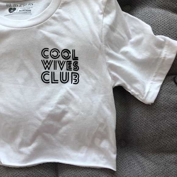 hubs & hers Tops - Cropped Tee
